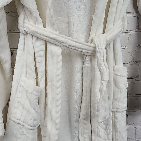 DREAM Ivory Sequin Fuzzy Robe Girls XL 14/16 Faux Fur Fleece Sleepwear Bathrobe - Picture 13 of 14